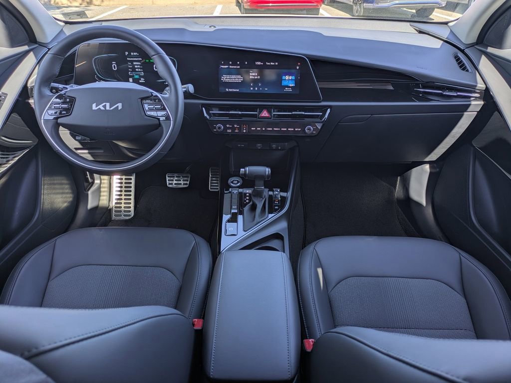 Used 2025 Kia Niro EX Touring image 15