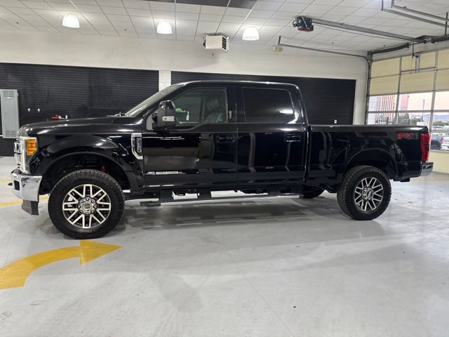 Used 2017 Ford F250 Lariat w/ Lariat Ultimate Package AWD/4WD image 3
