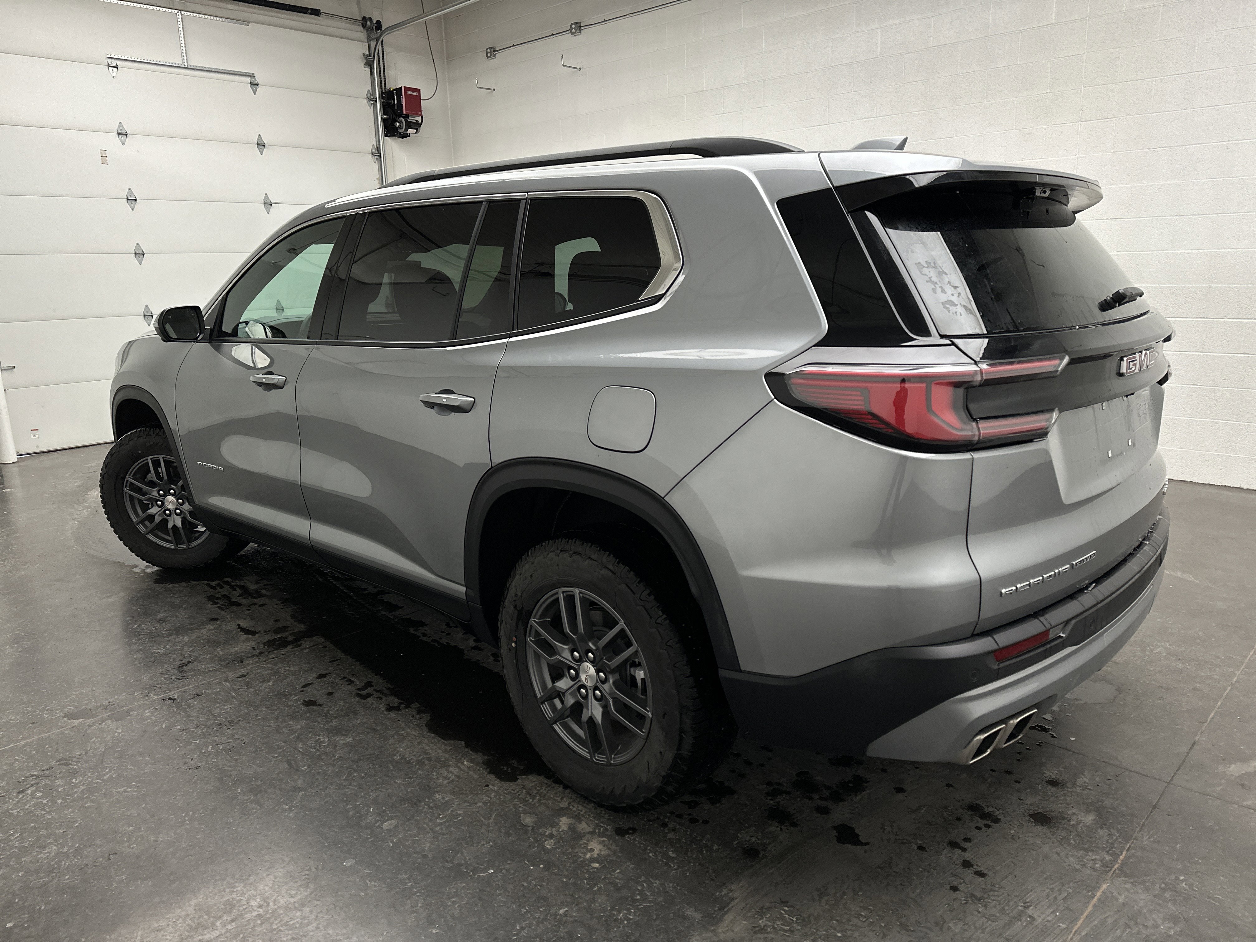 Used 2026 GMC Acadia Elevation image 7
