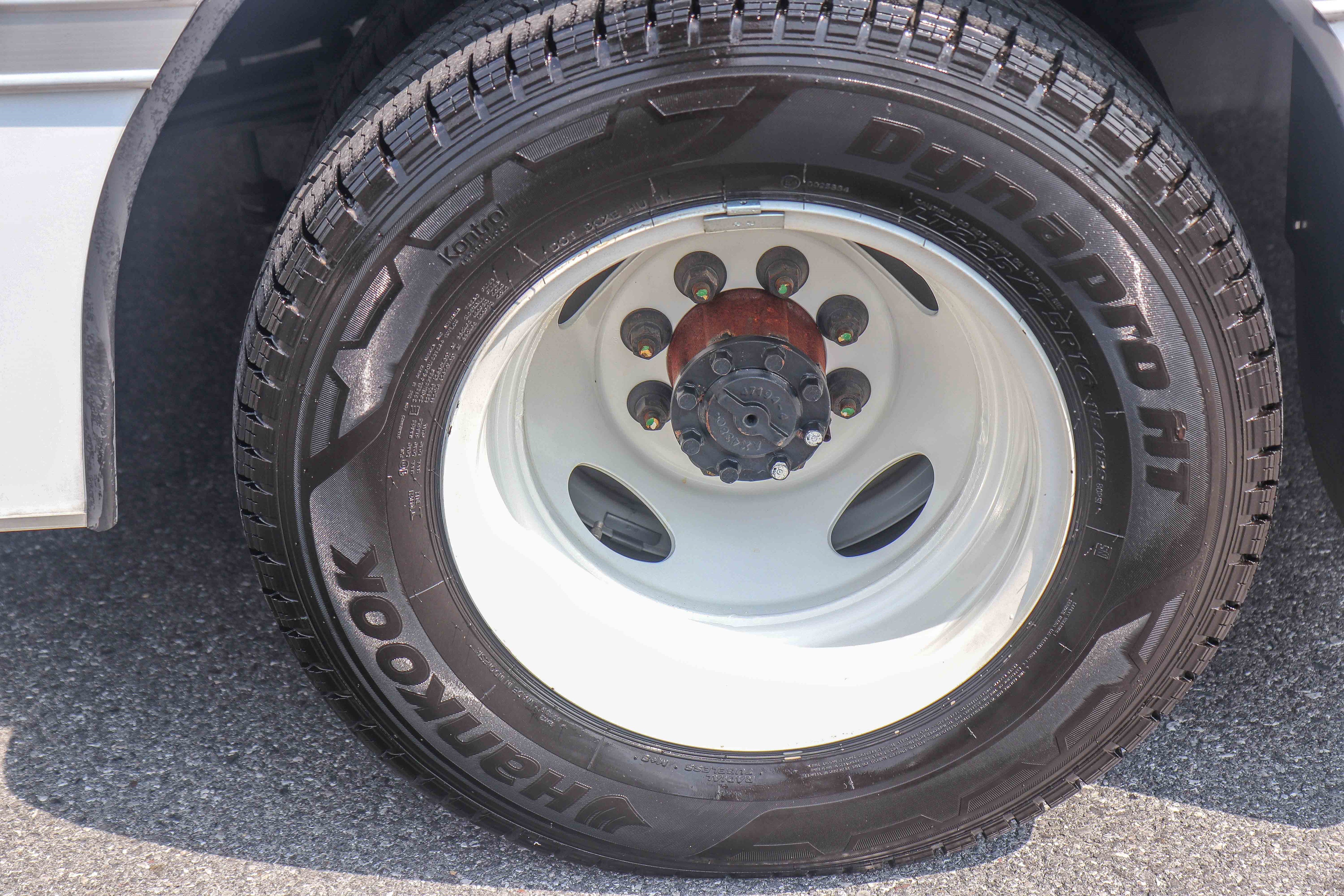 Used 2024 Ford E-450 and Econoline 450 Super Duty w/ Driver's Safety Package RWD image 23