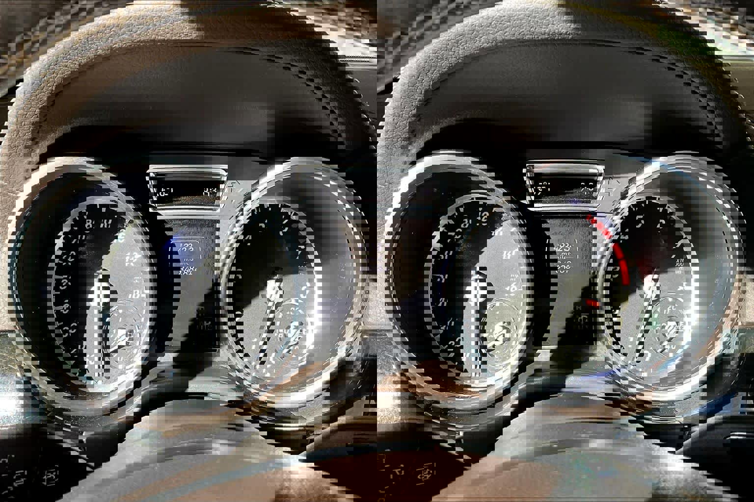 Used 2015 Mercedes-Benz ML 400 4MATIC image 26