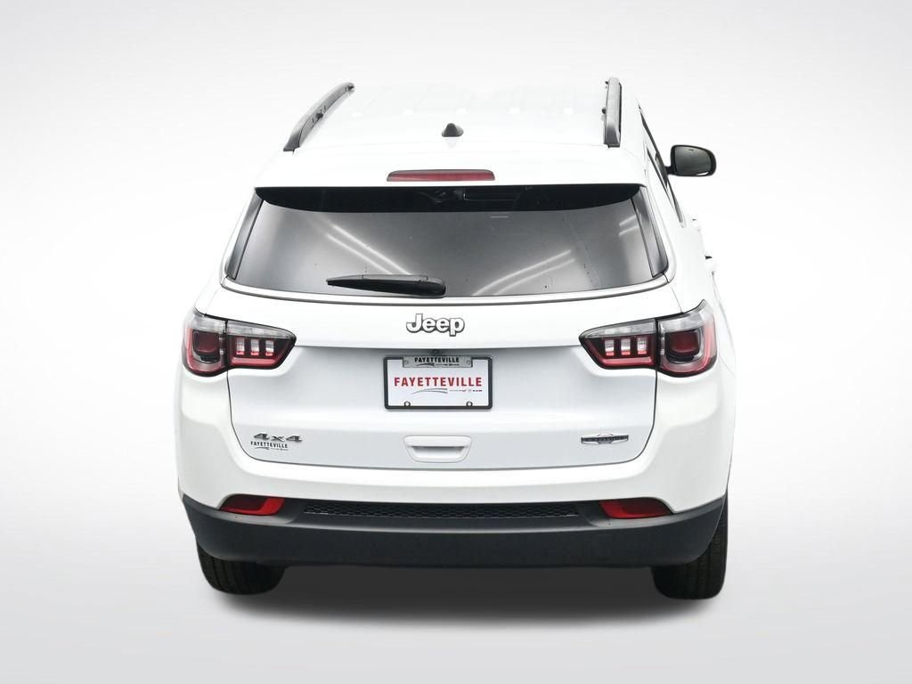 Used 2024 Jeep Compass Latitude image 27