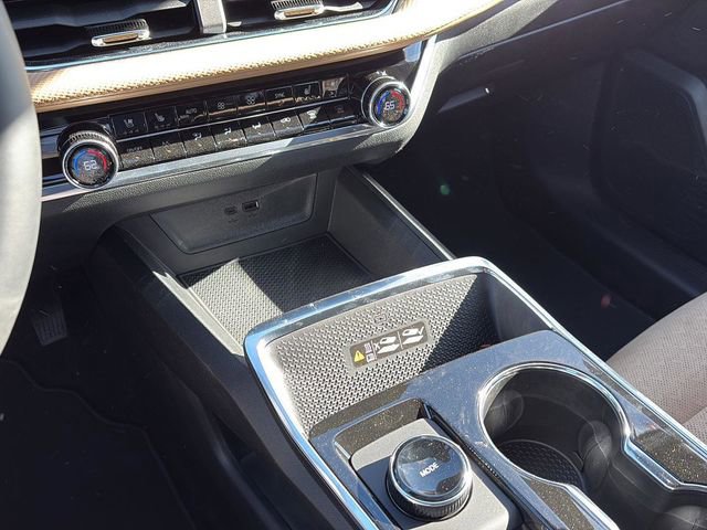 New 2026 Chevrolet Equinox ACTIV w/ Convenience Package III image 11