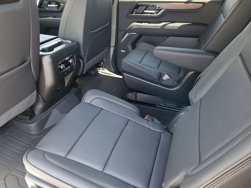 New 2026 GMC Yukon XL Denali image 12
