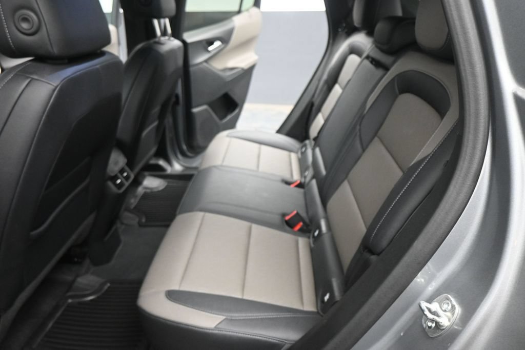 Used 2025 Chevrolet Equinox LT w/ Convenience Package II FWD image 16