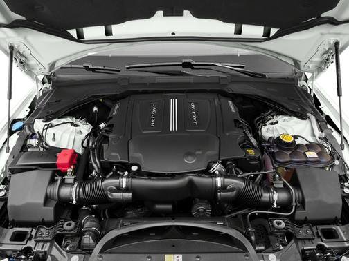 Used 2018 Jaguar XE R-Sport AWD/4WD image 13