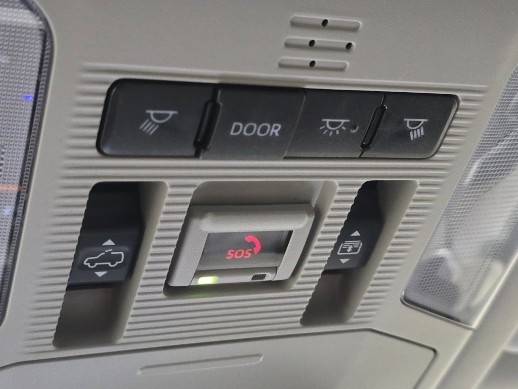 New 2025 Toyota RAV4 Limited image 35