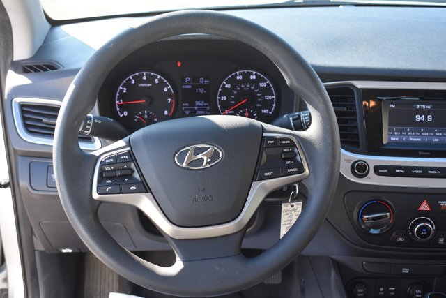 Used 2022 Hyundai Accent SE image 17