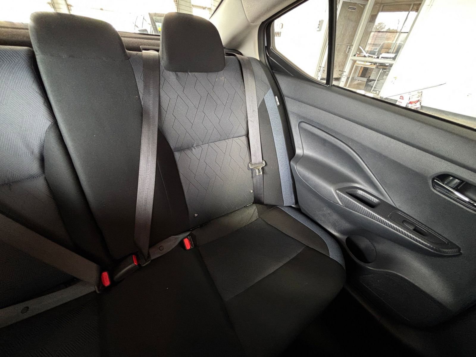 Used 2025 Nissan Versa SV image 36