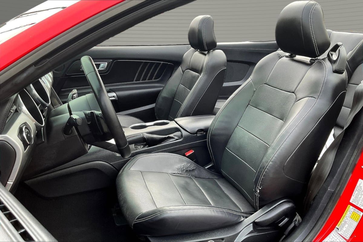 Used 2019 Ford Mustang Premium RWD image 20