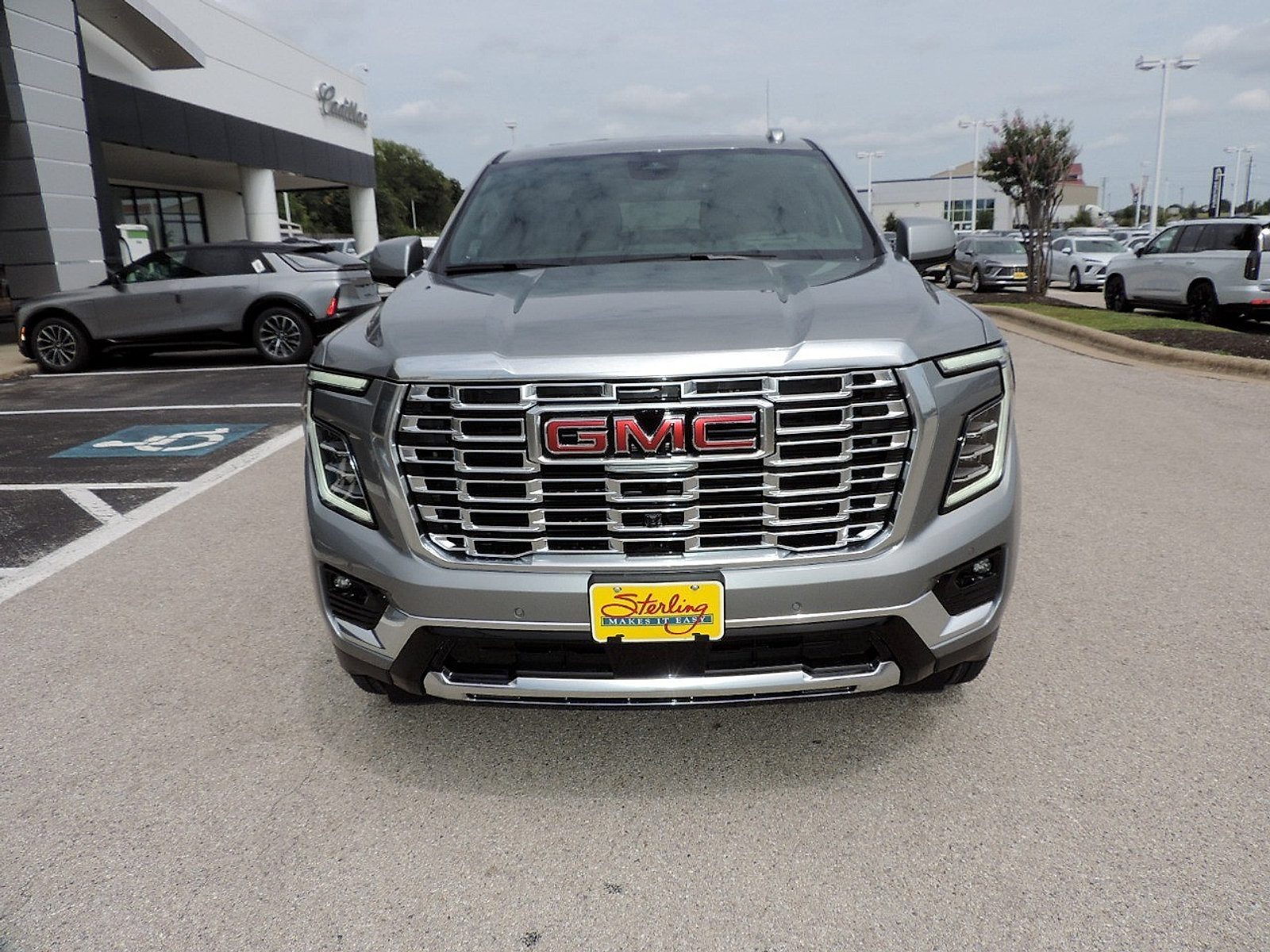New 2026 GMC Yukon XL Denali w/ Advanced Technology Package AWD/4WD image 2