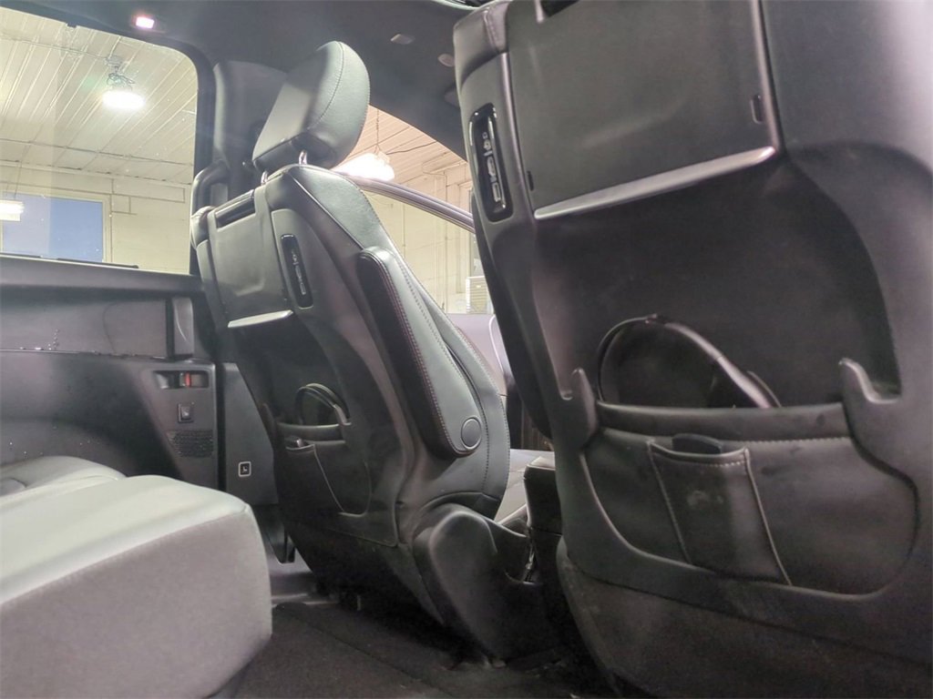 Used 2020 Chrysler Pacifica Touring-L image 32