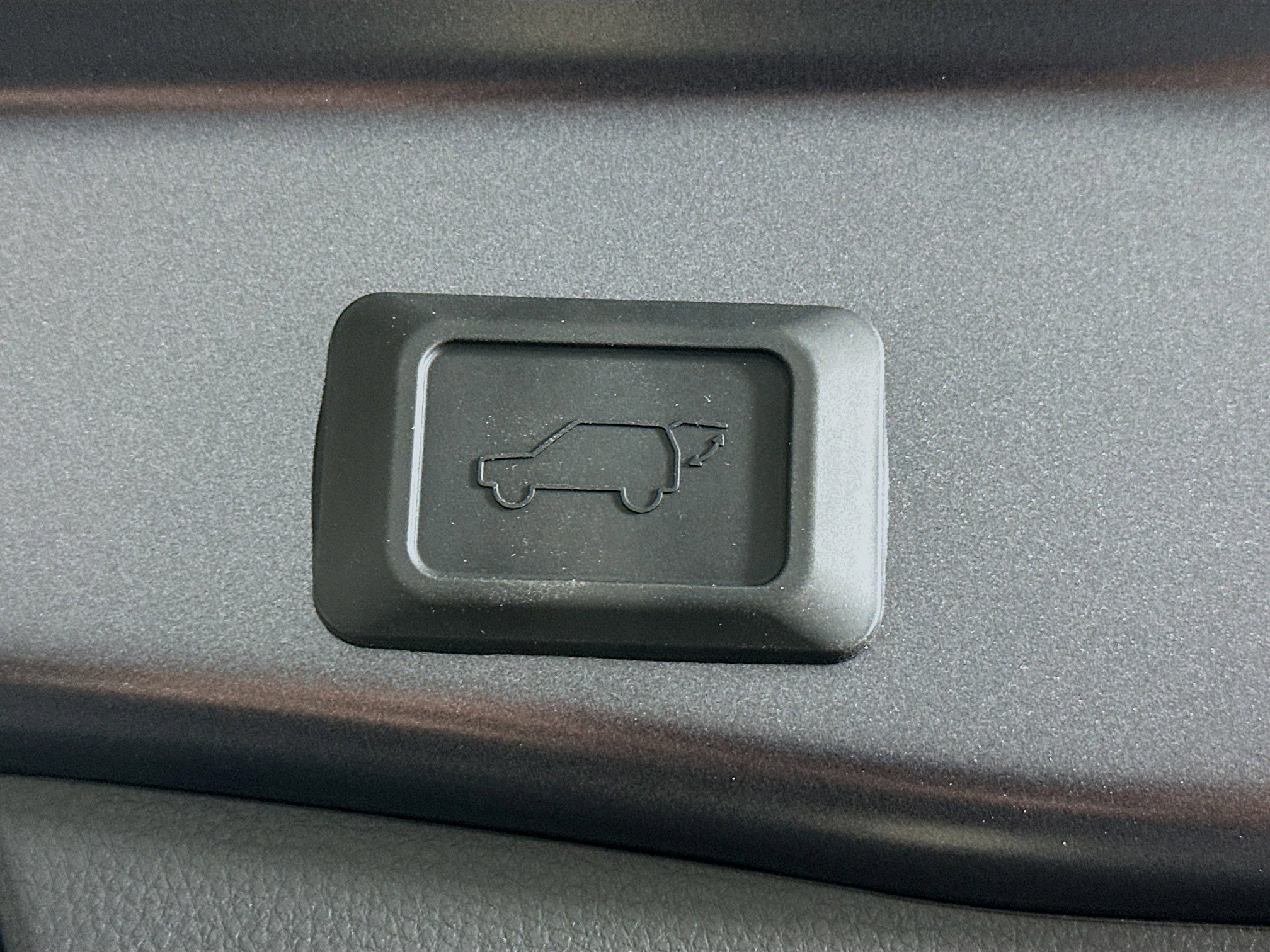 Used 2025 Toyota RAV4 XLE w/ Convenience Package image 31