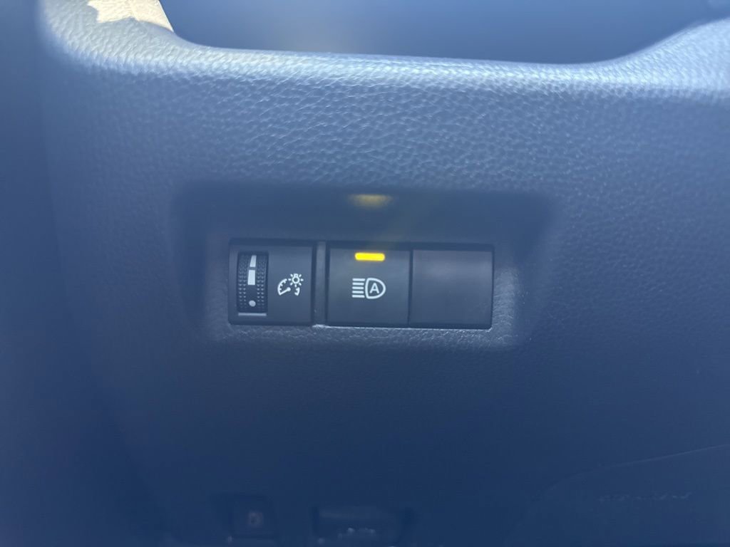 Used 2023 Toyota RAV4 AWD Hybrid image 14