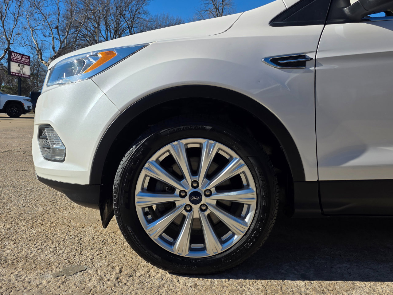 Used 2019 Ford Escape SEL image 29