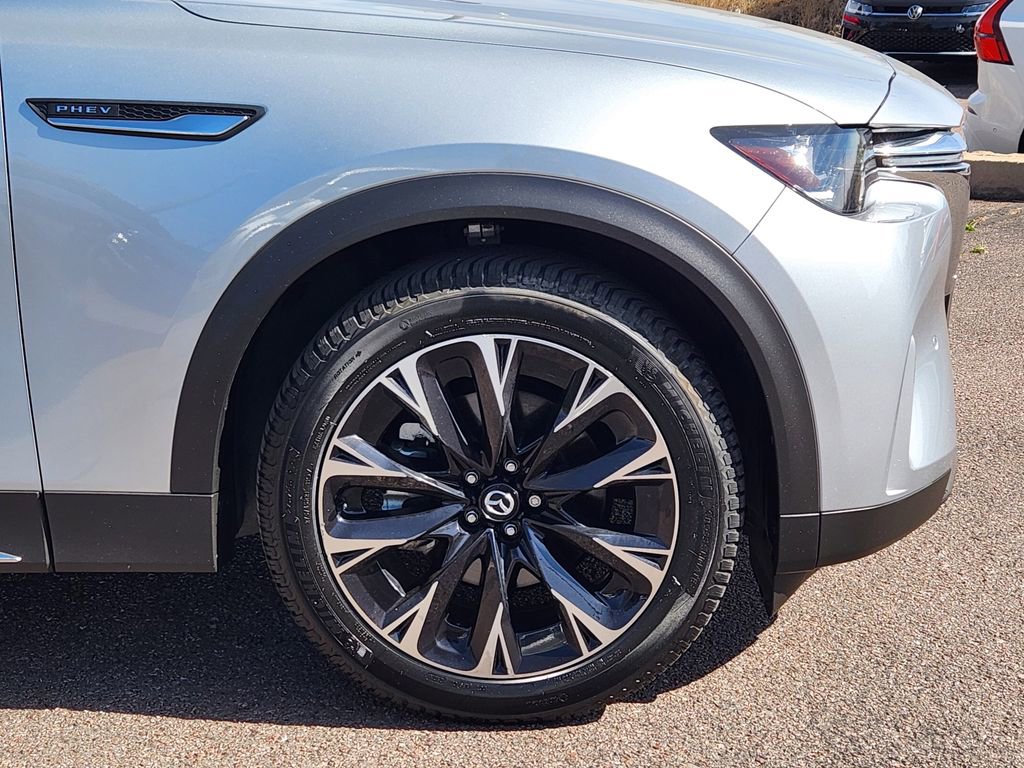 Used 2024 MAZDA CX-90 Plug-In Hybrid w/ Premium Pkg image 28