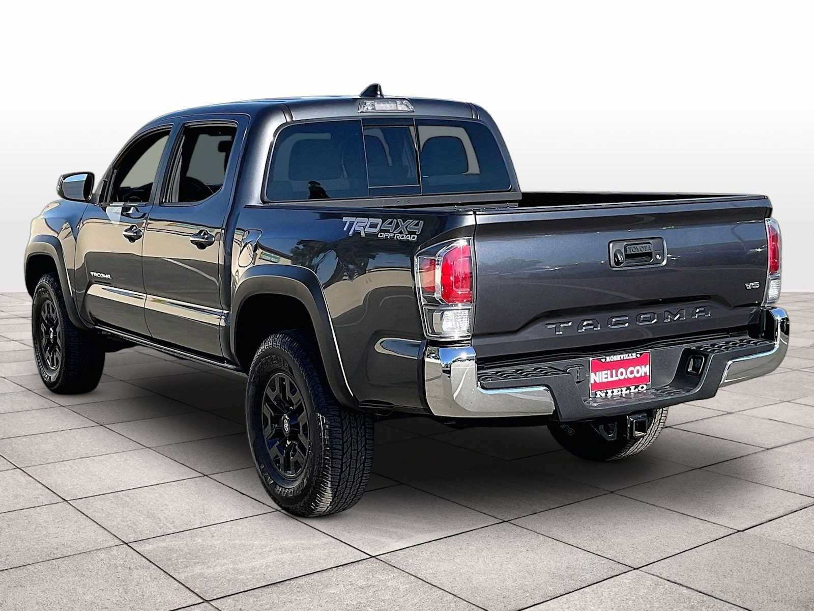 Used 2021 Toyota Tacoma TRD Off-Road AWD/4WD image 15