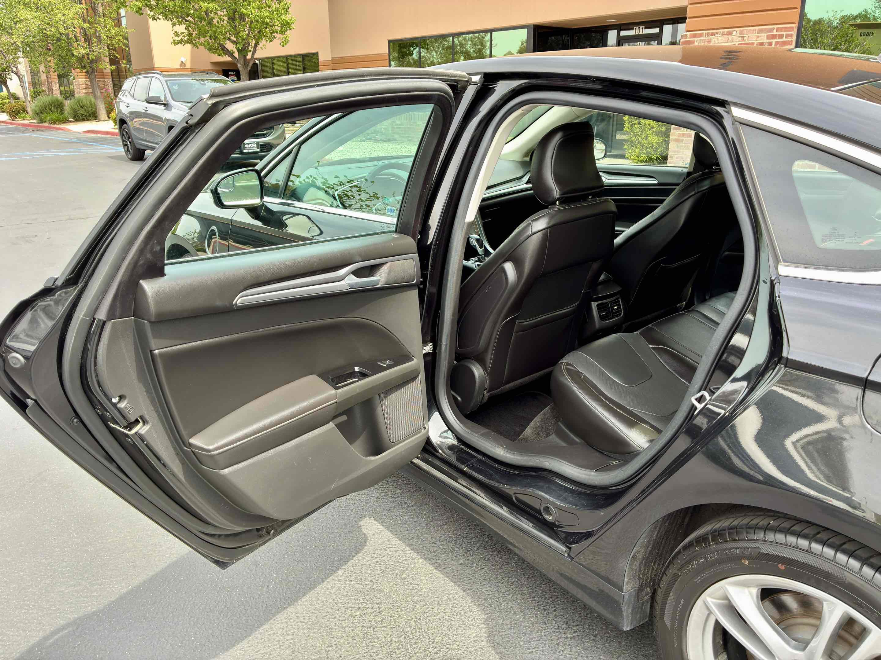 Used 2015 Ford Fusion Energi Titanium image 43