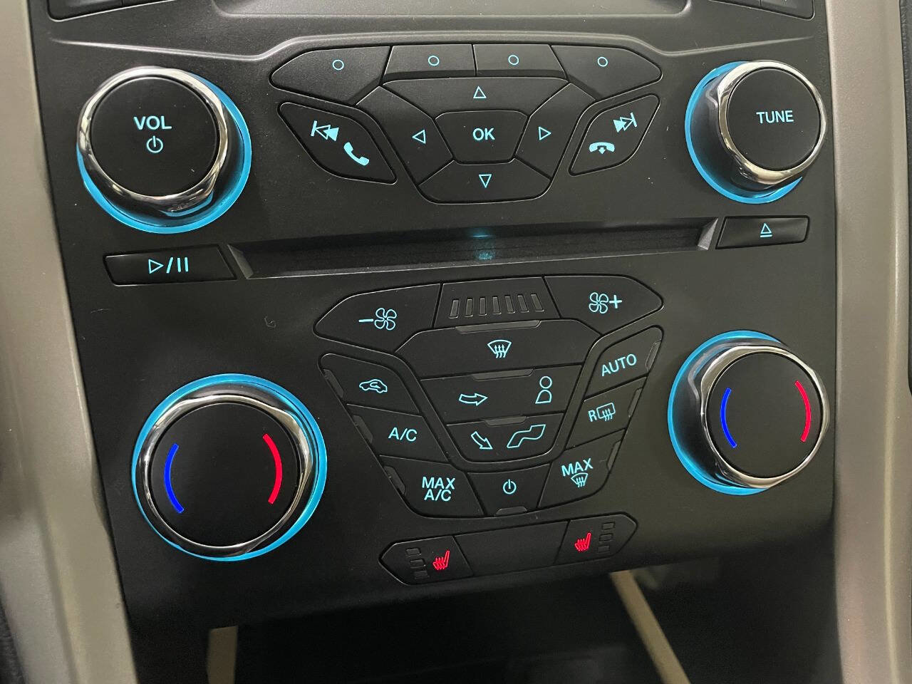 Used 2016 Ford Fusion SE w/ Equipment Group 502A image 35