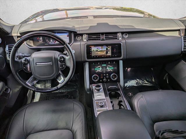 Used 2020 Land Rover Range Rover HSE image 15
