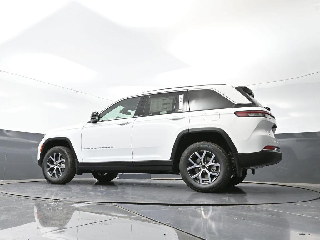 New 2025 Jeep Grand Cherokee Limited w/ Luxury Tech Group II image 49