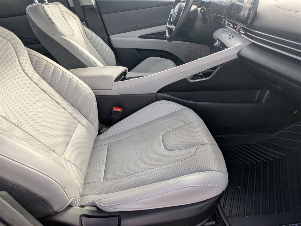 Certified 2023 Hyundai Elantra Limited w/ Cargo Package image 20