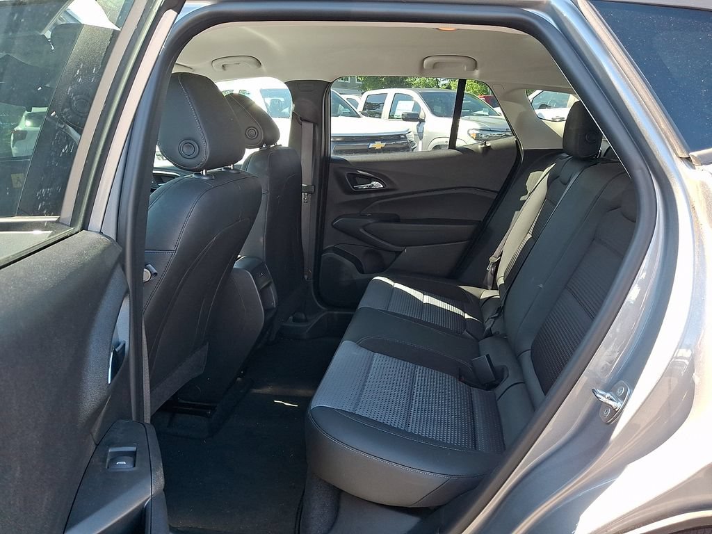 Used 2024 Chevrolet Trax LT FWD image 10
