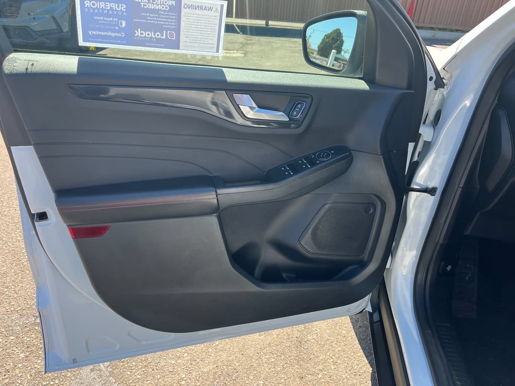 Used 2023 Ford Escape ST-Line FWD image 11