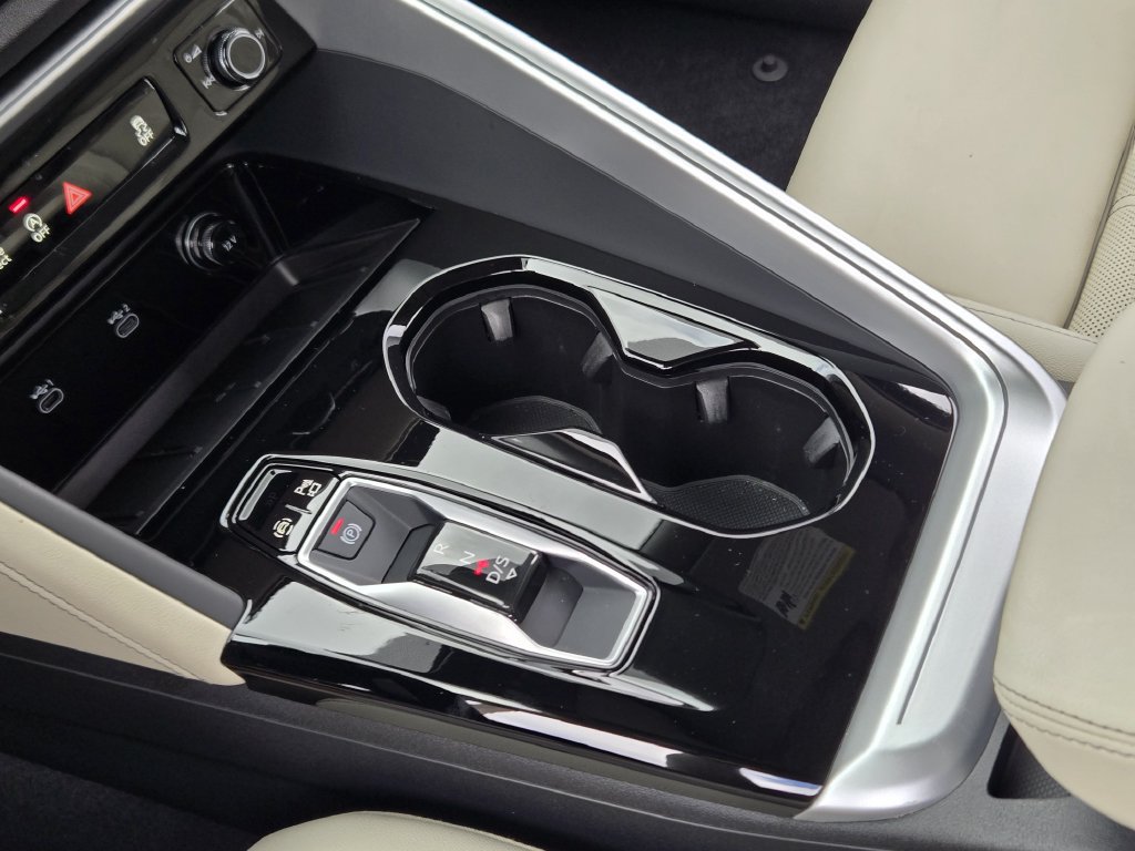 Certified 2025 Audi Q5 Prestige AWD/4WD image 26