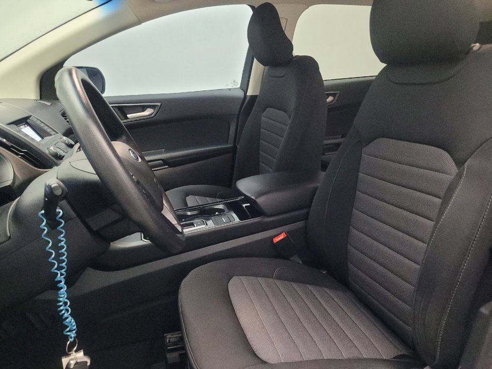 Used 2019 Ford Edge SE image 17