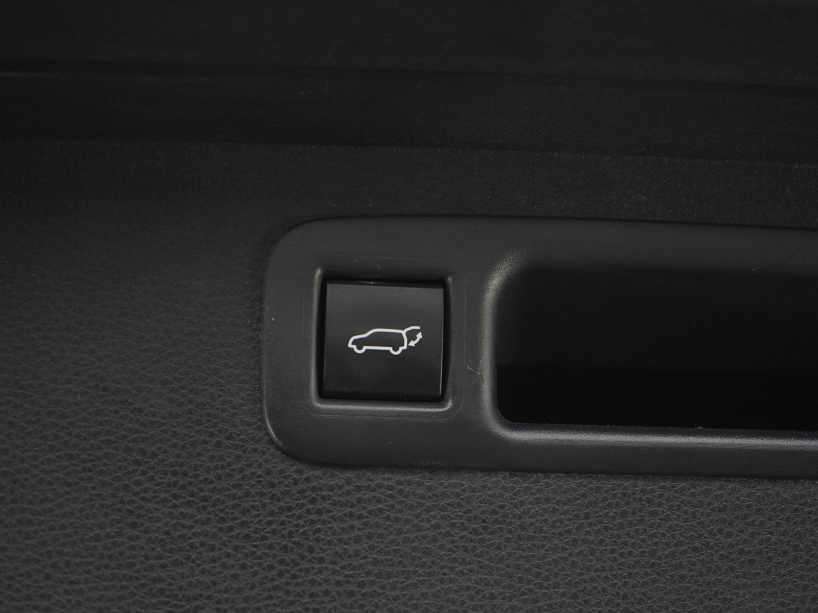 Used 2025 Toyota Highlander XSE AWD/4WD image 19
