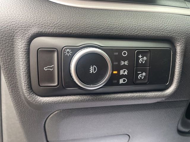 Used 2023 Ford Explorer XLT w/ Equipment Group 202A image 24