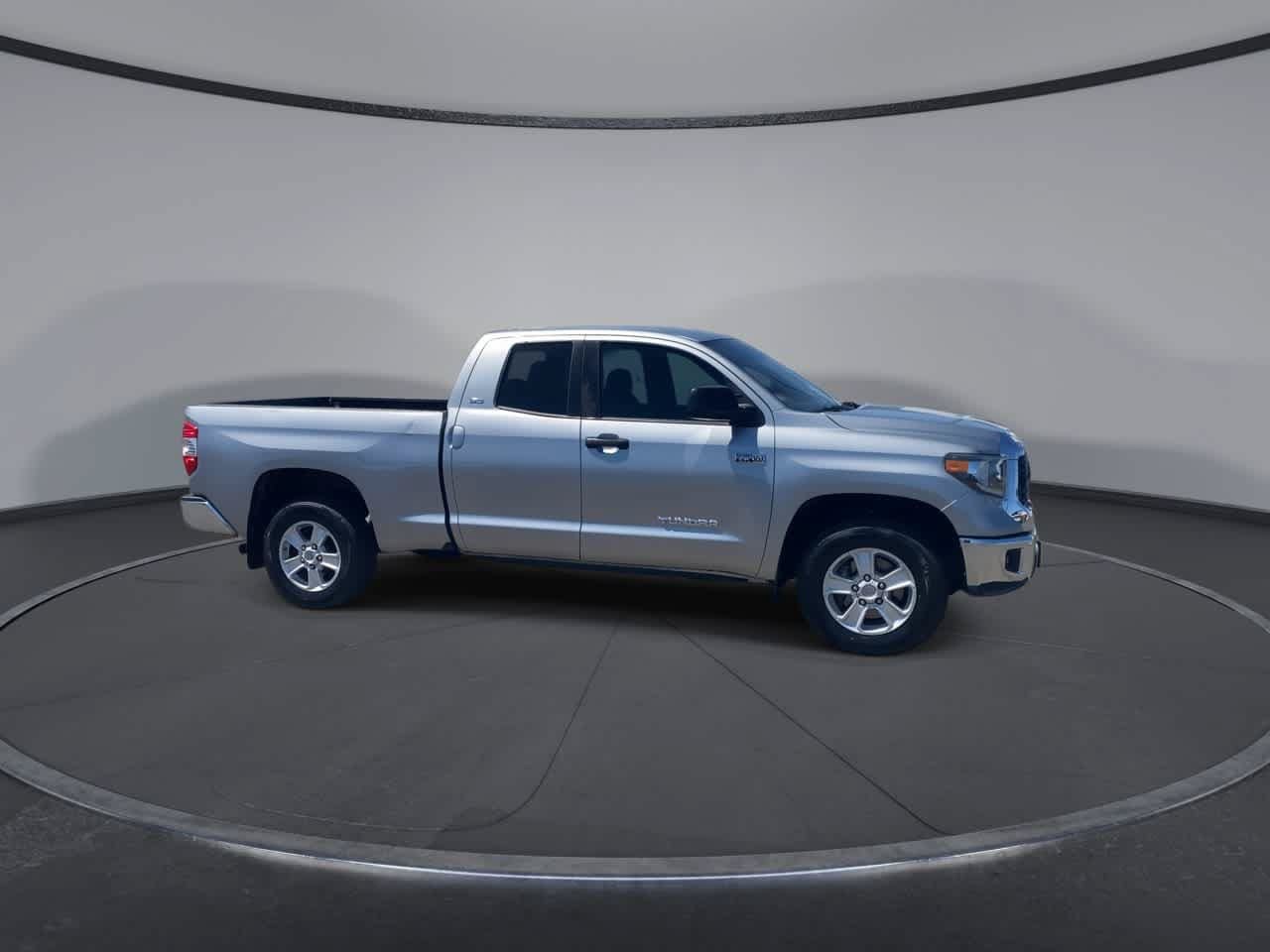 Used 2021 Toyota Tundra SR5 w/ SR5 Upgrade Package AWD/4WD image 3