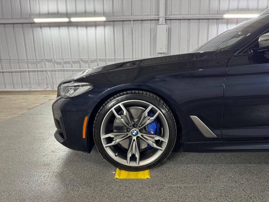 Used 2023 BMW M550i xDrive AWD/4WD image 15
