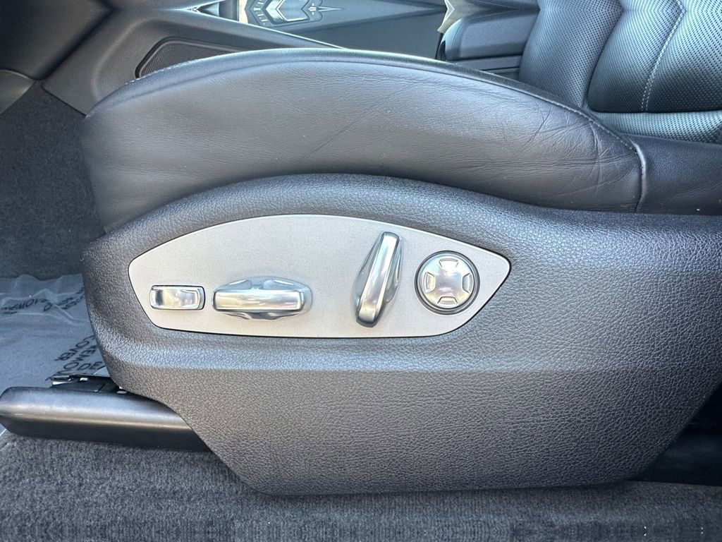 Used 2024 Porsche Macan image 16