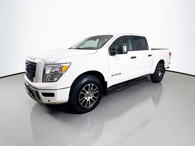 Used 2024 Nissan Titan SV w/ SV Convenience Package image 5
