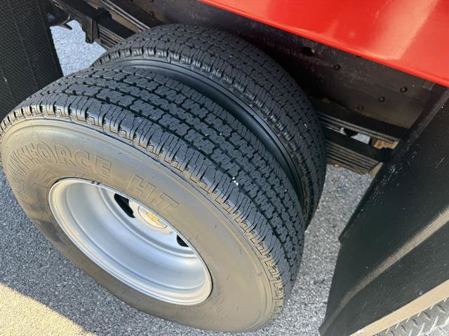 Used 2004 Chevrolet Silverado 3500 2WD Regular Cab image 13