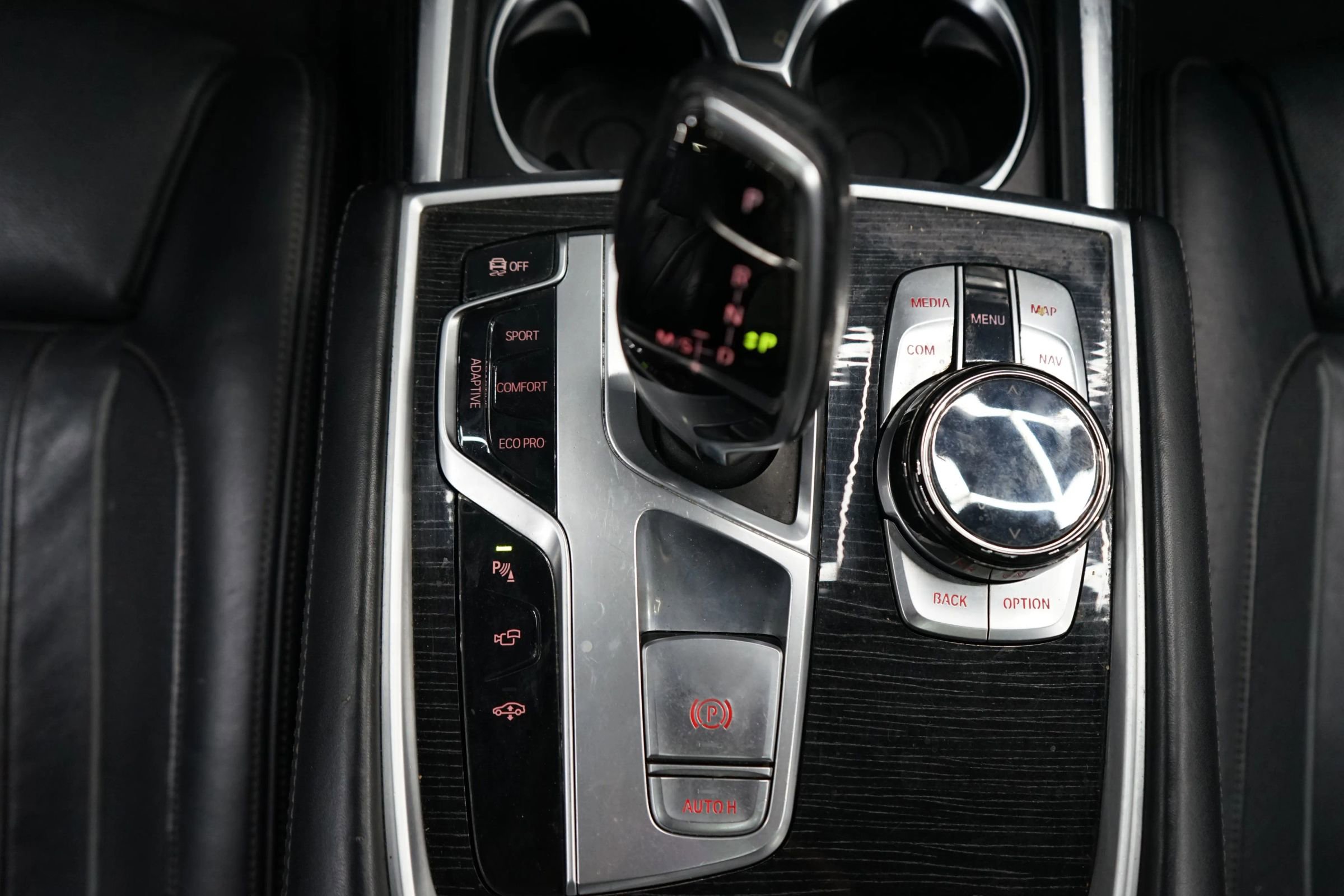 Used 2016 BMW 750i xDrive image 11