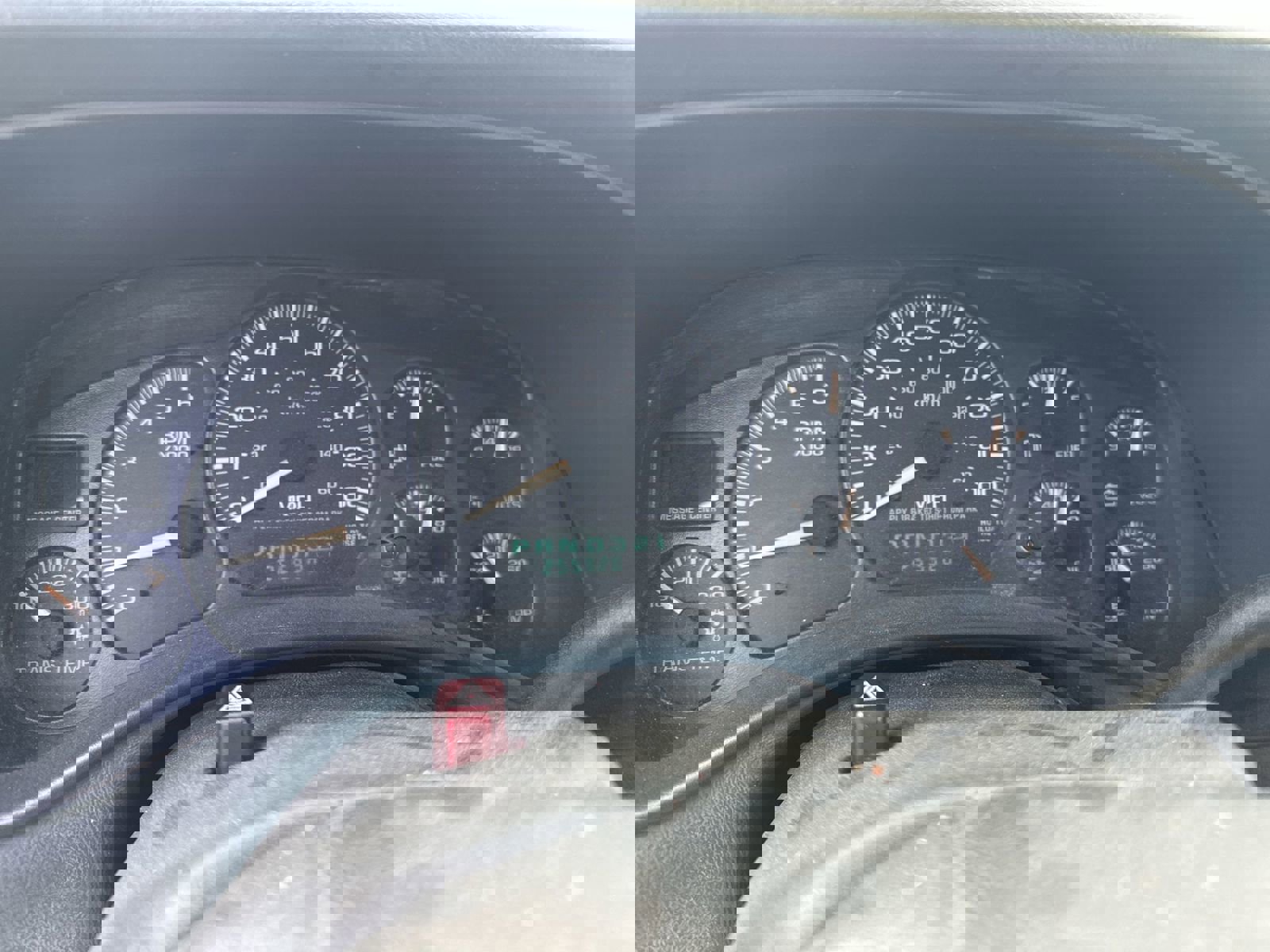 Used 2002 Chevrolet Avalanche 2500 w/ Convenience Pkg image 13