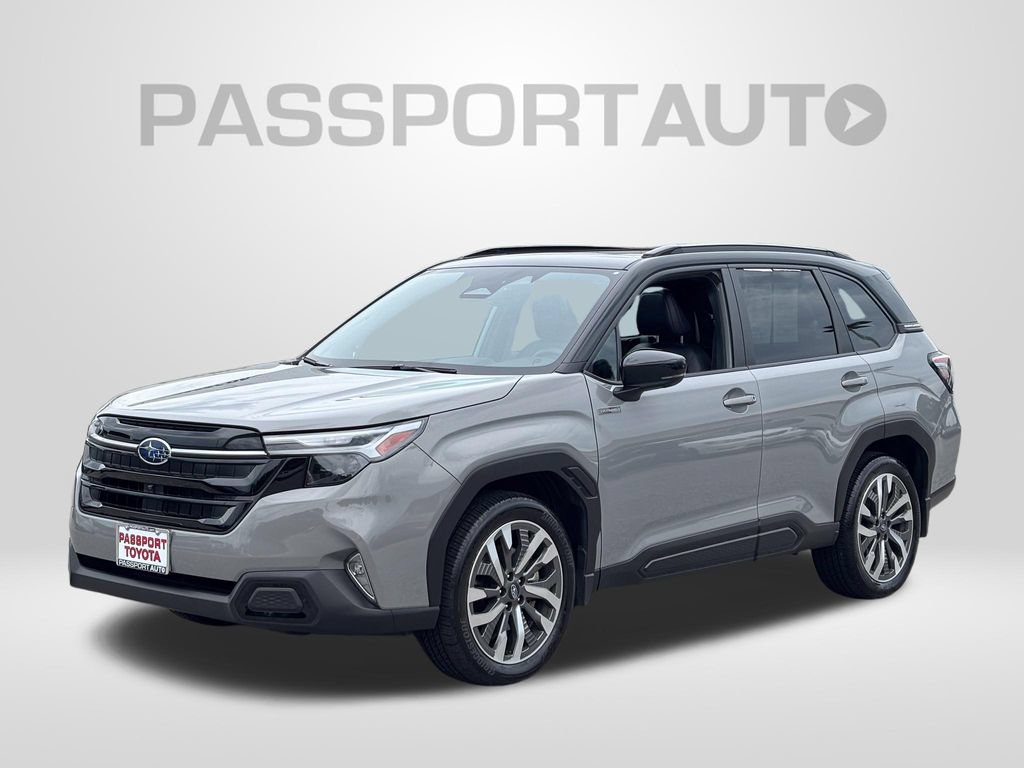Used 2025 Subaru Forester Touring AWD/4WD image 1