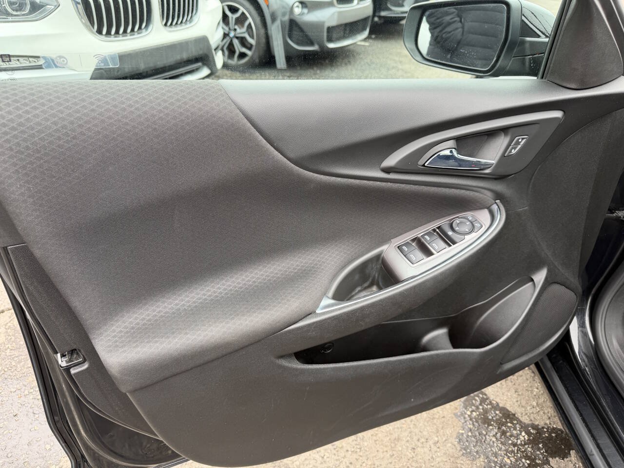 Used 2022 Chevrolet Malibu LT FWD image 10