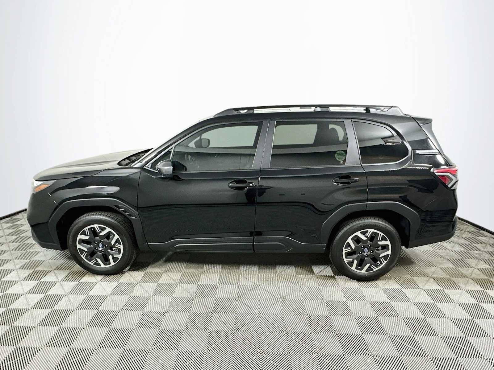New 2026 Subaru Forester Premium AWD/4WD image 4