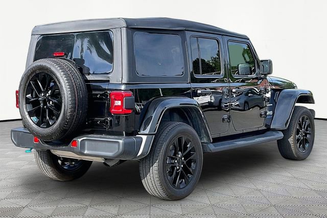 Used 2023 Jeep Wrangler Unlimited Sahara w/ Cold Weather Group AWD/4WD image 5