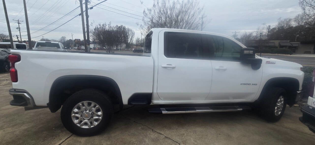 Used 2024 Chevrolet Silverado 2500 LT image 5