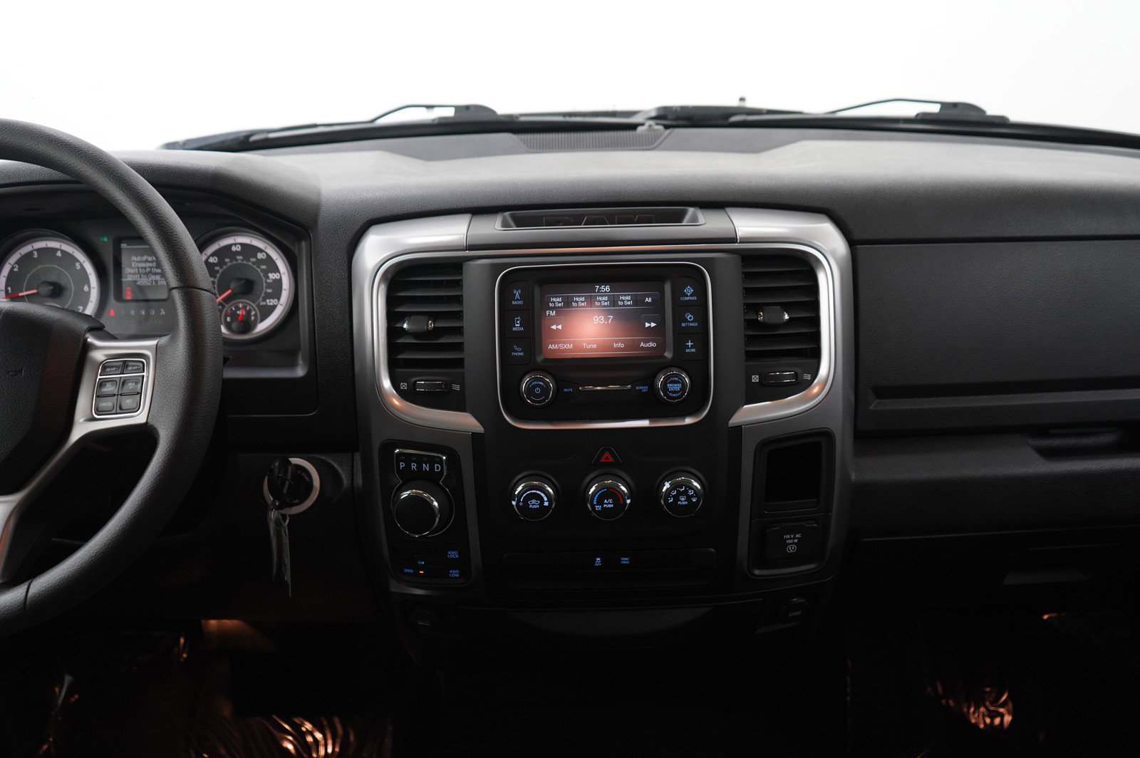 Used 2023 RAM 1500 Classic SLT image 15