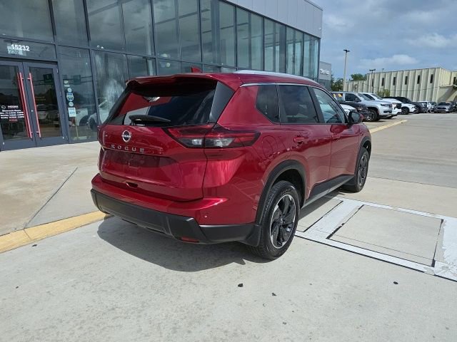 Used 2025 Nissan Rogue SV w/ SV Premium Package image 4