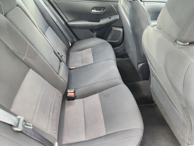 Used 2025 Nissan Sentra SR FWD image 30