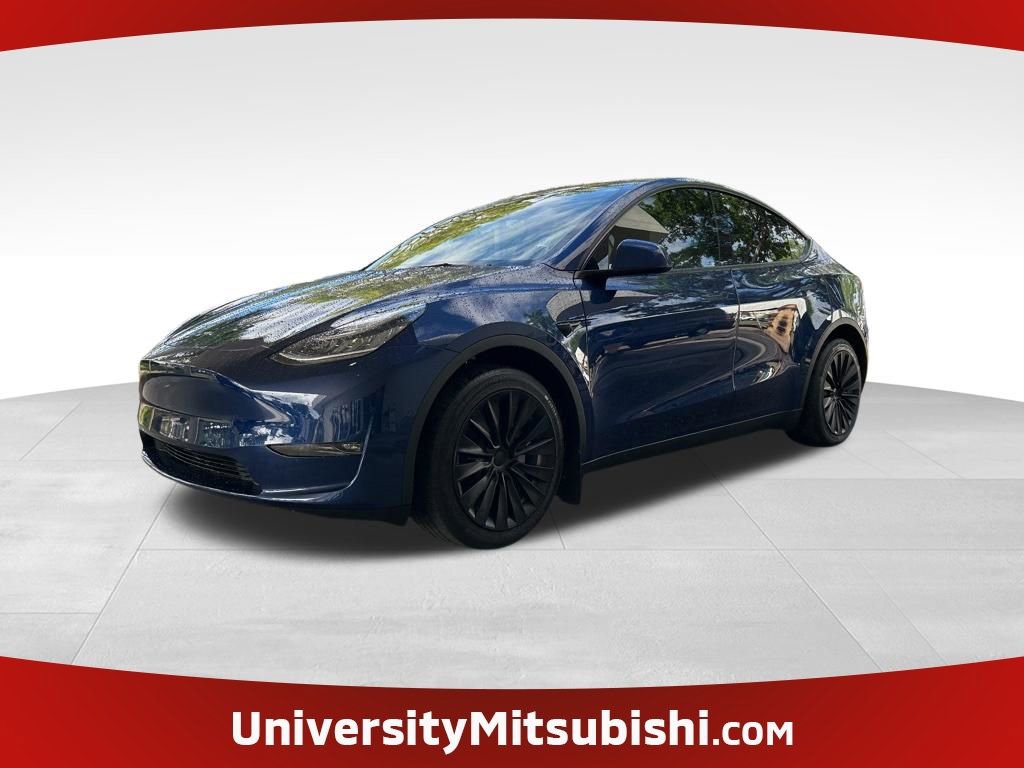 Used 2022 Tesla Model Y Long Range image 1
