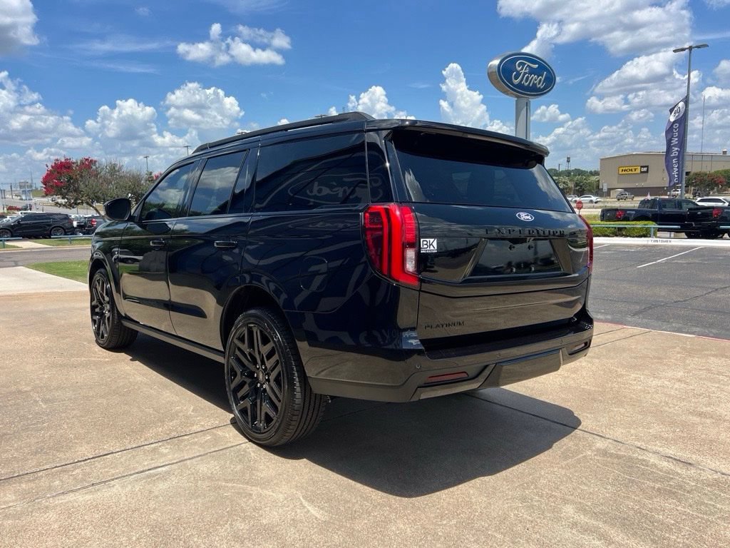 New 2027 Ford Expedition Platinum w/ Stealth Appearance Package RWD image 5