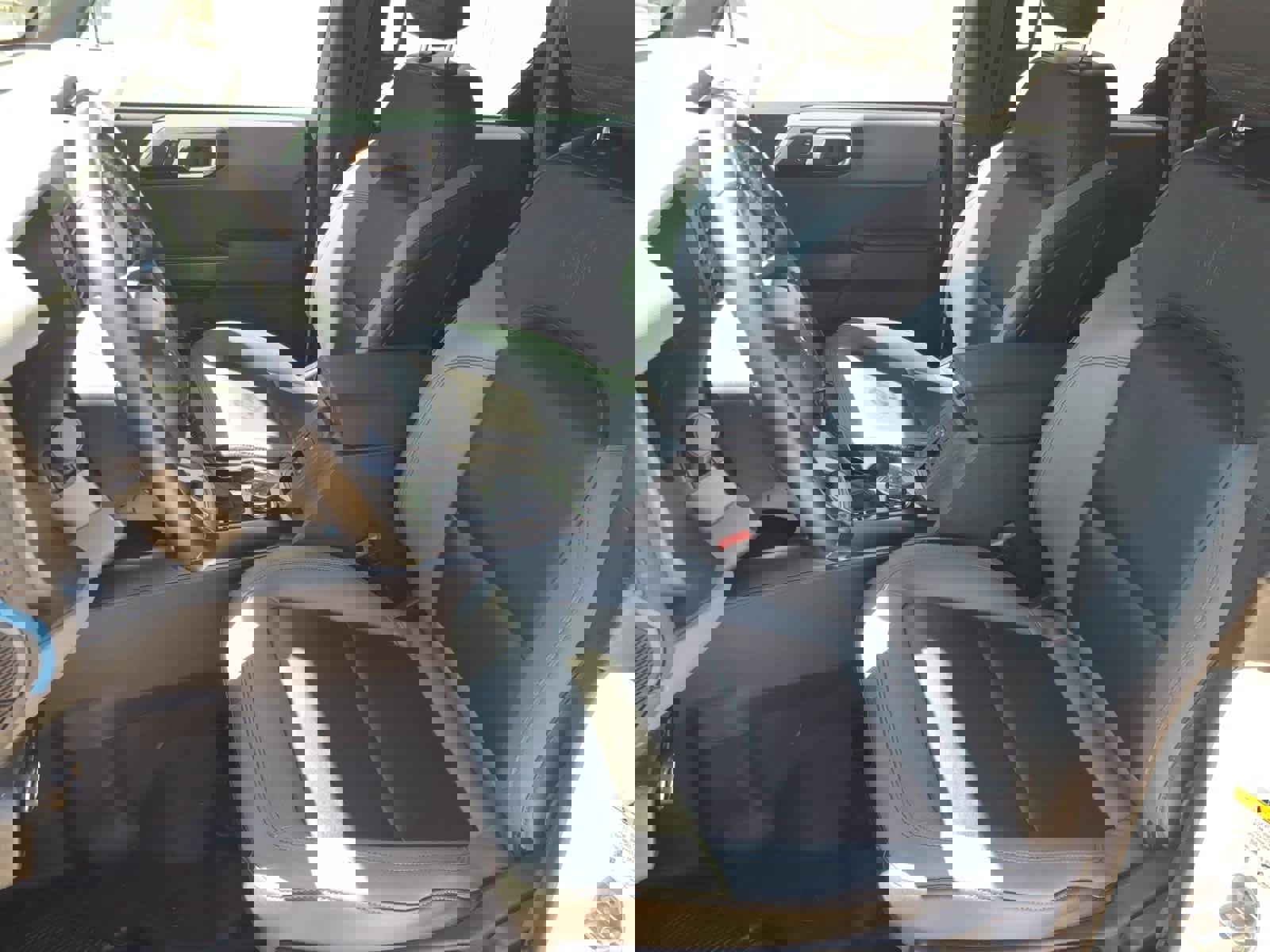 Used 2024 Ford Bronco Black Diamond image 2